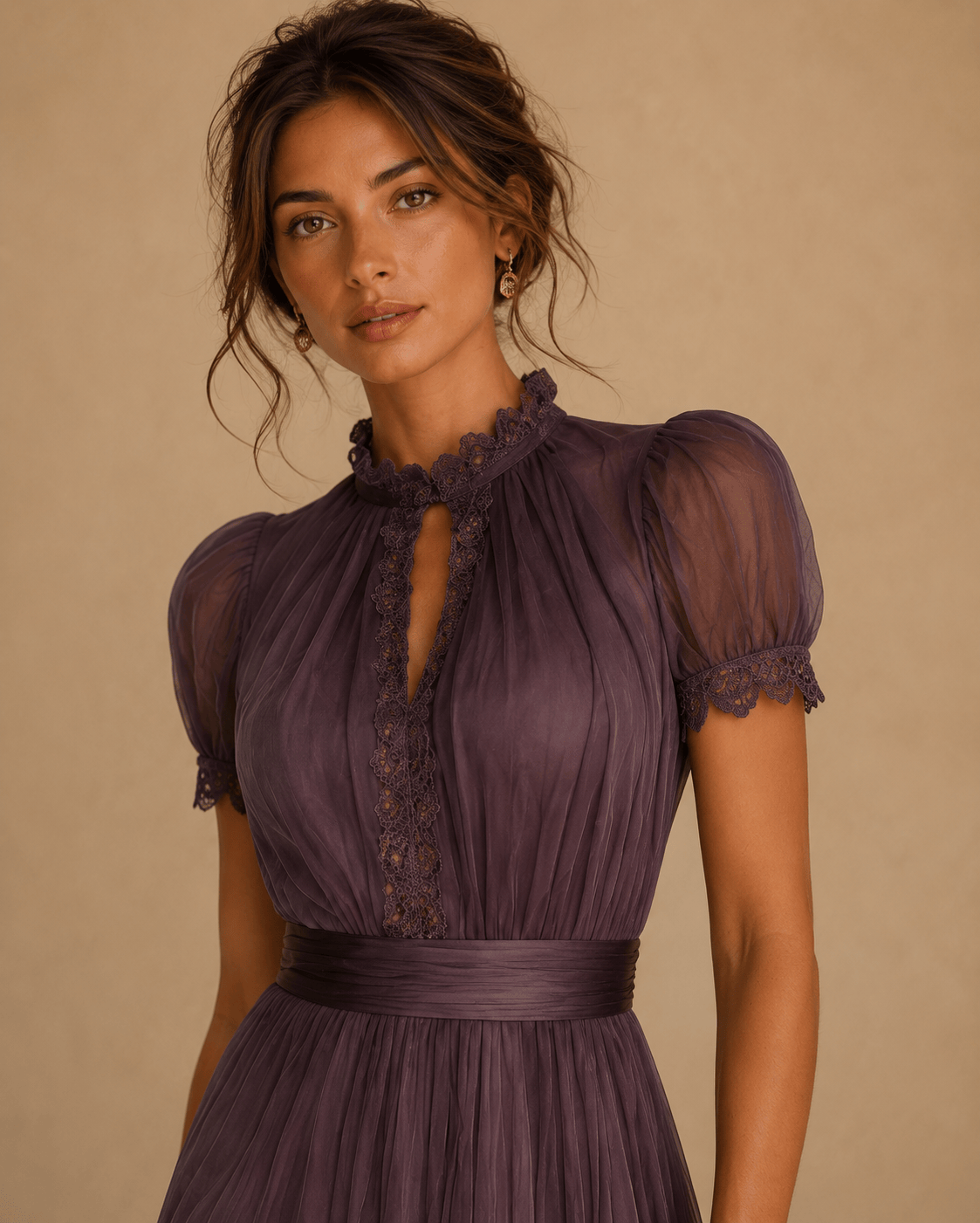 Mirela Studio Vestido Viola | Maxi Halter con Vuelo y Cinturón